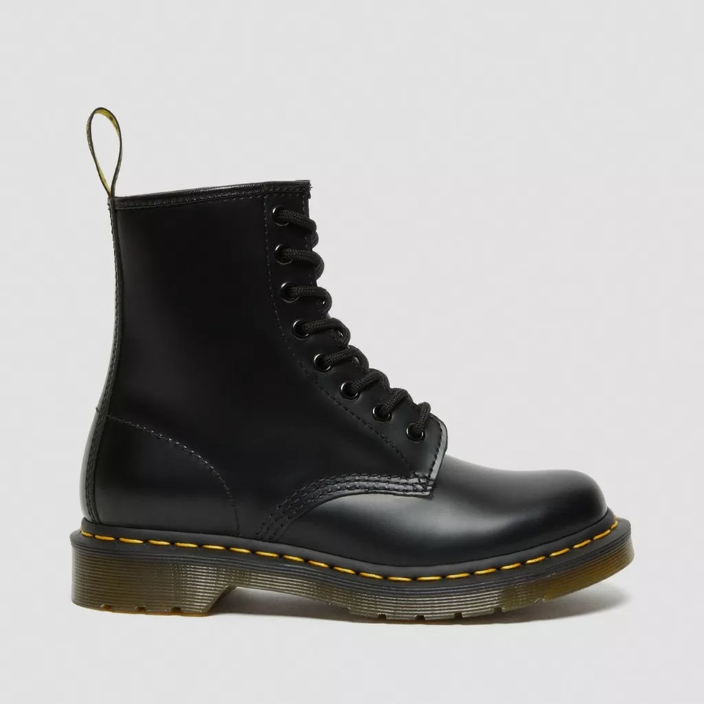 Dr. Martens Classic Black Combat Boots Smooth Leather Lace Up 1460